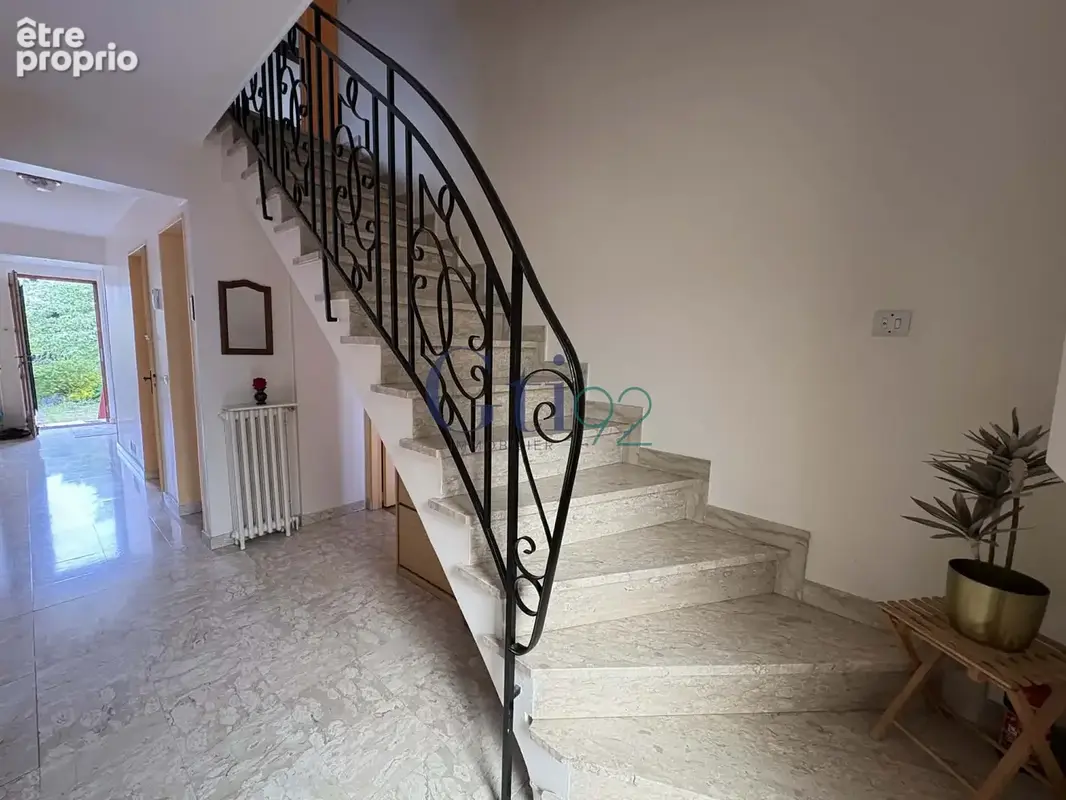 Maison familiale avec une belle emprise au sol et fort potenteil - photo 8