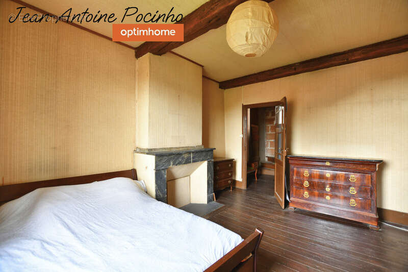 Appartement à SAINTE-FOY-DE-PEYROLIERES