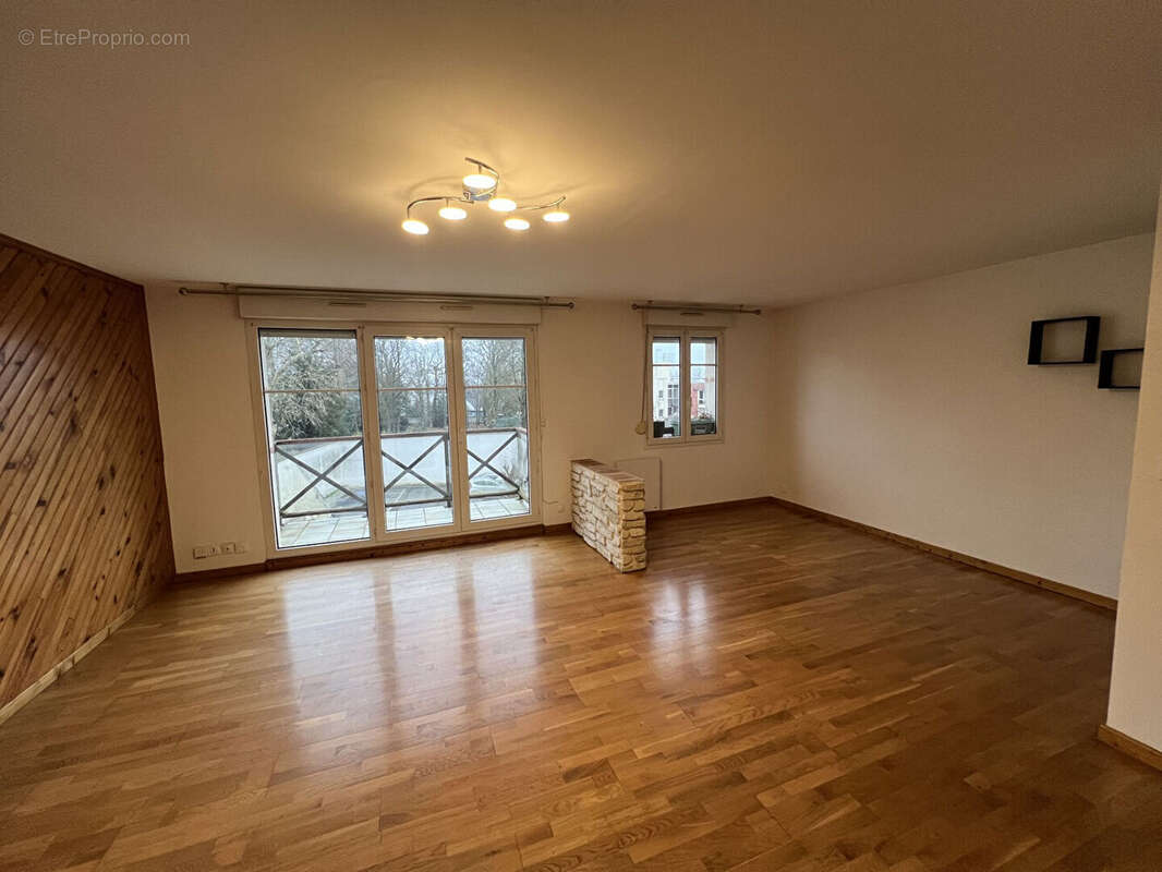 Appartement à SAINT-BRICE-SOUS-FORET