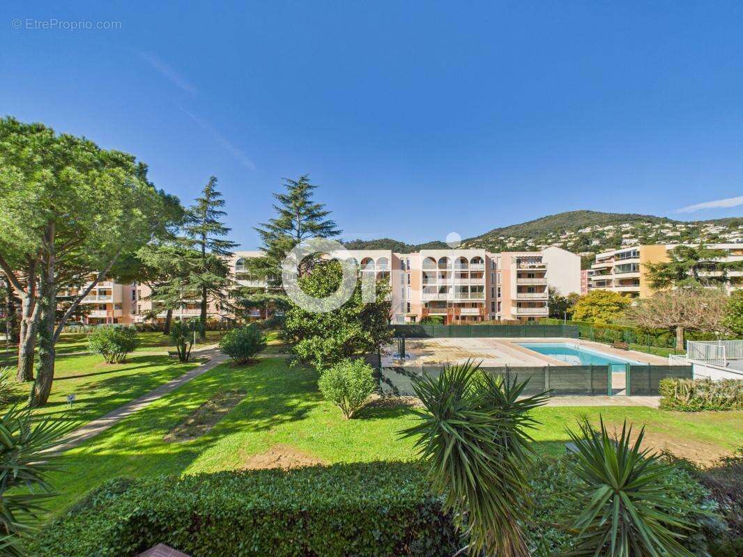 Appartement à MANDELIEU-LA-NAPOULE