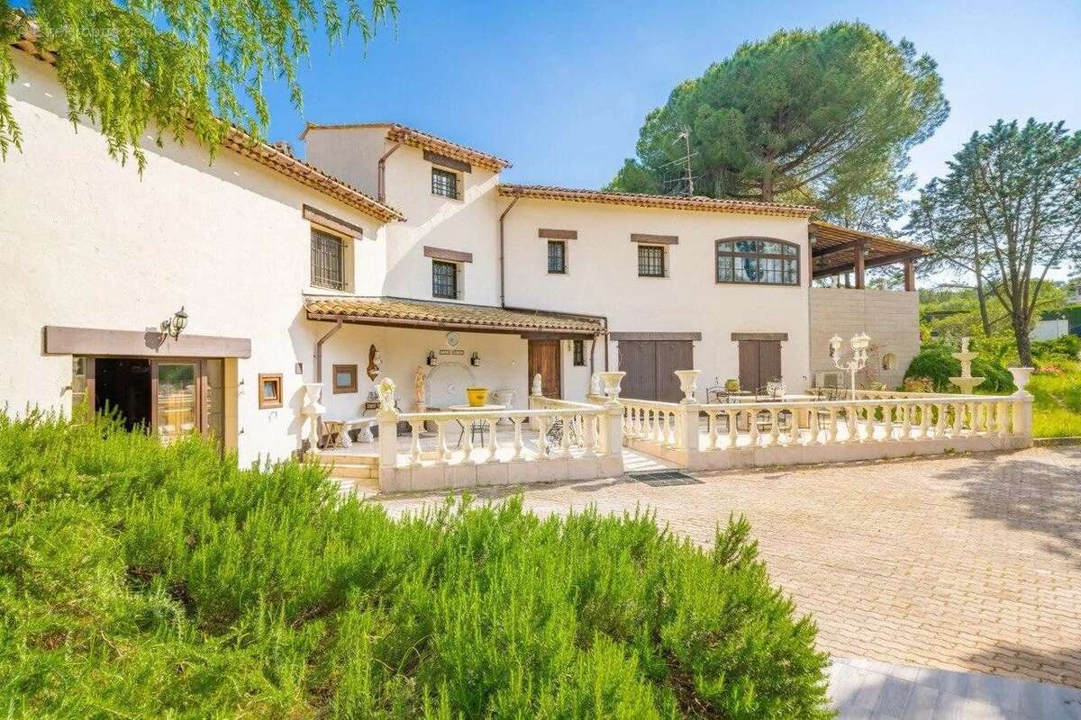 Maison à MOUANS-SARTOUX