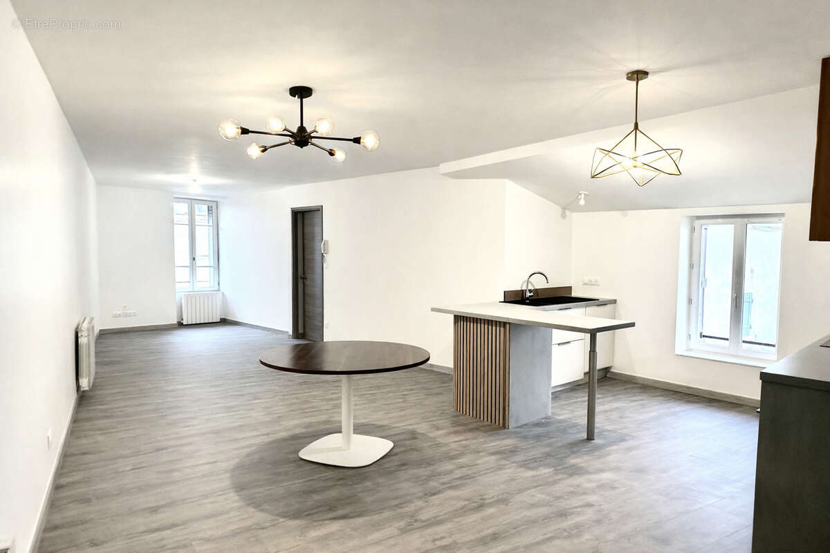 Appartement à TERNAY
