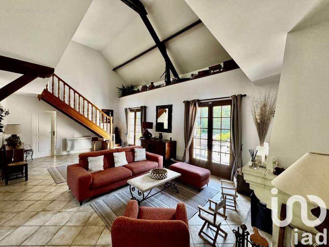 Photo 3 - Maison à CRECY-LA-CHAPELLE