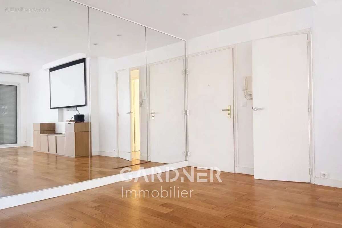 Appartement à MARSEILLE-8E