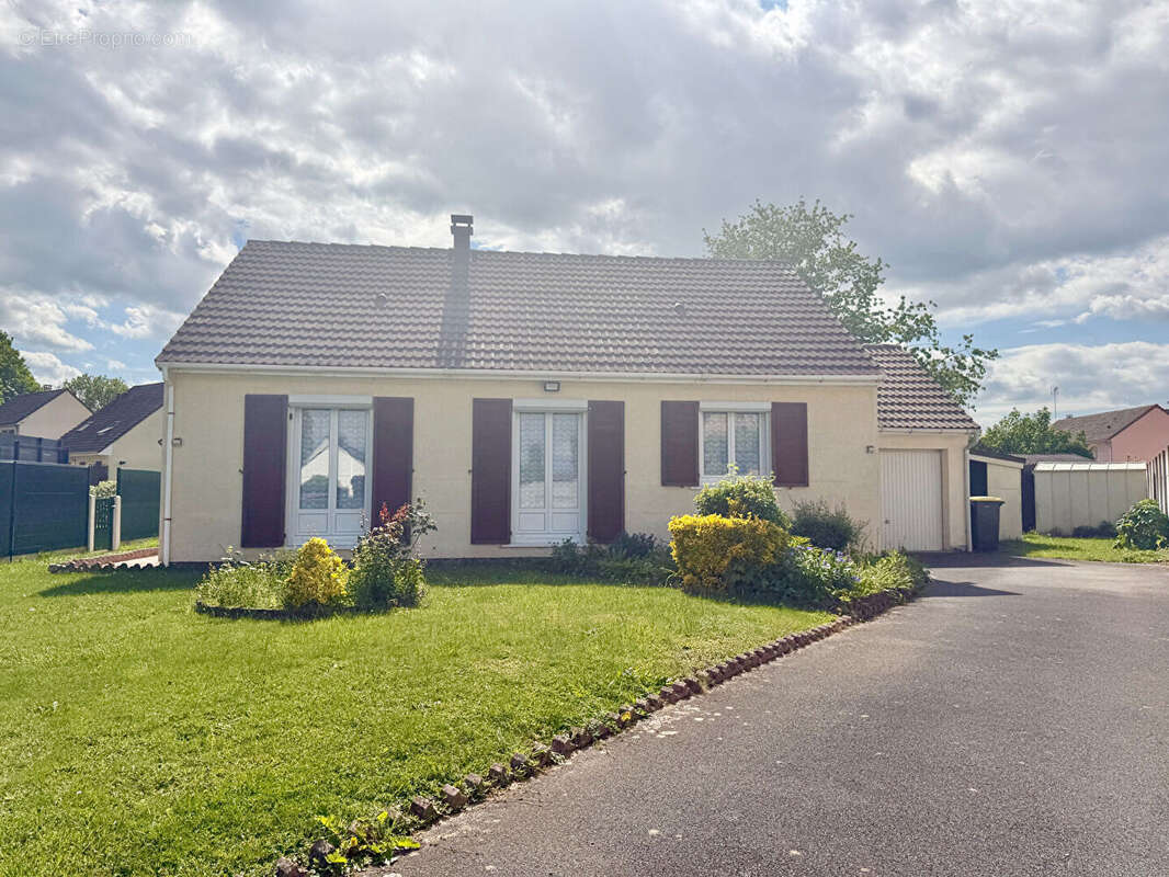 Maison à BRETEUIL