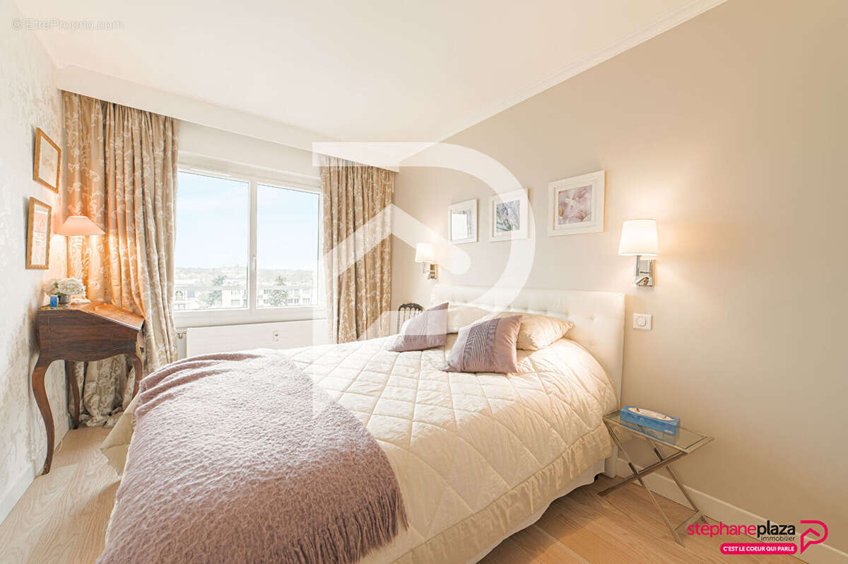 Appartement à SARTROUVILLE