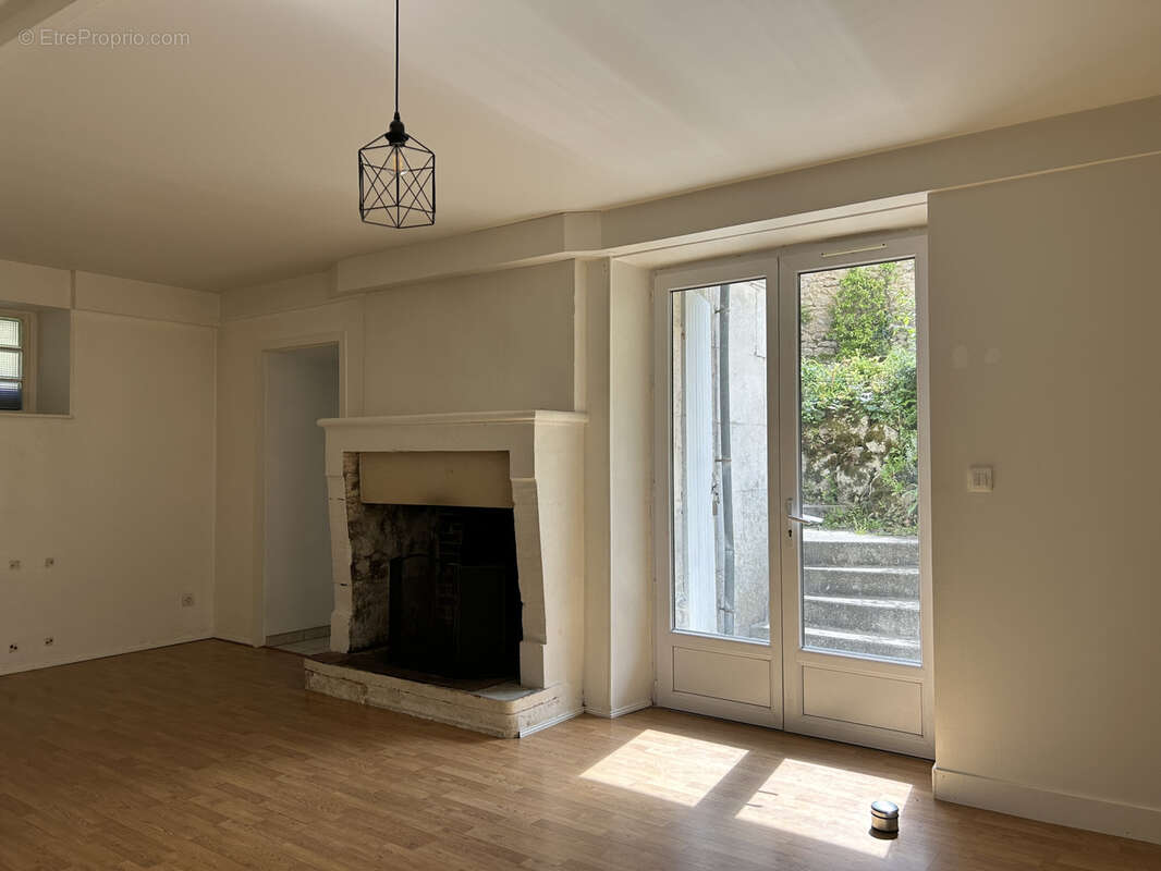 Appartement à COGNAC