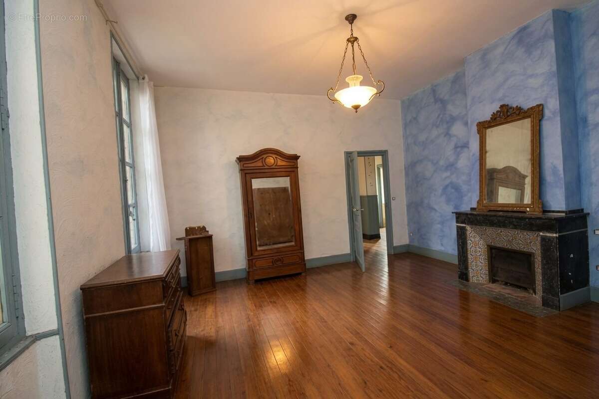 Maison 261 m² à Savenes  - photo 8