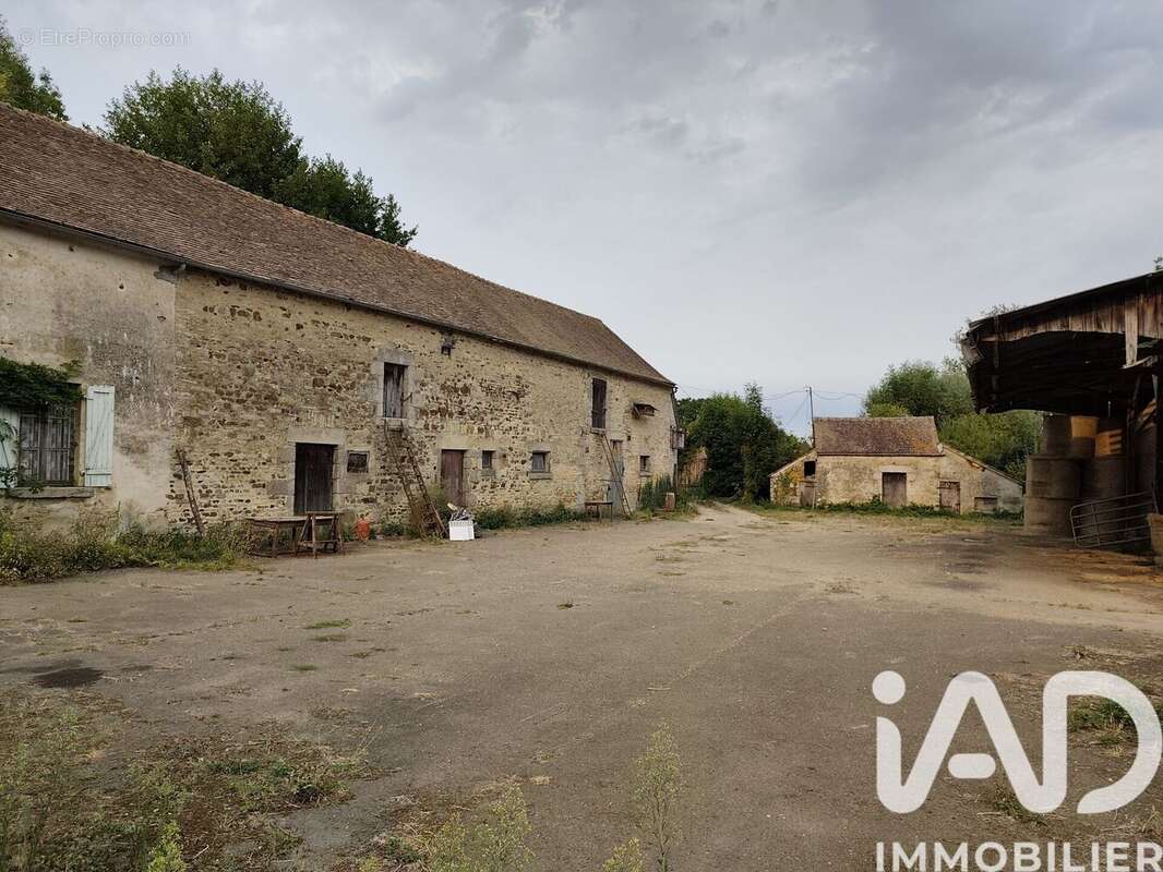 Maison 95 m² à Saint-Nicolas-Des-Bois  - photo 2