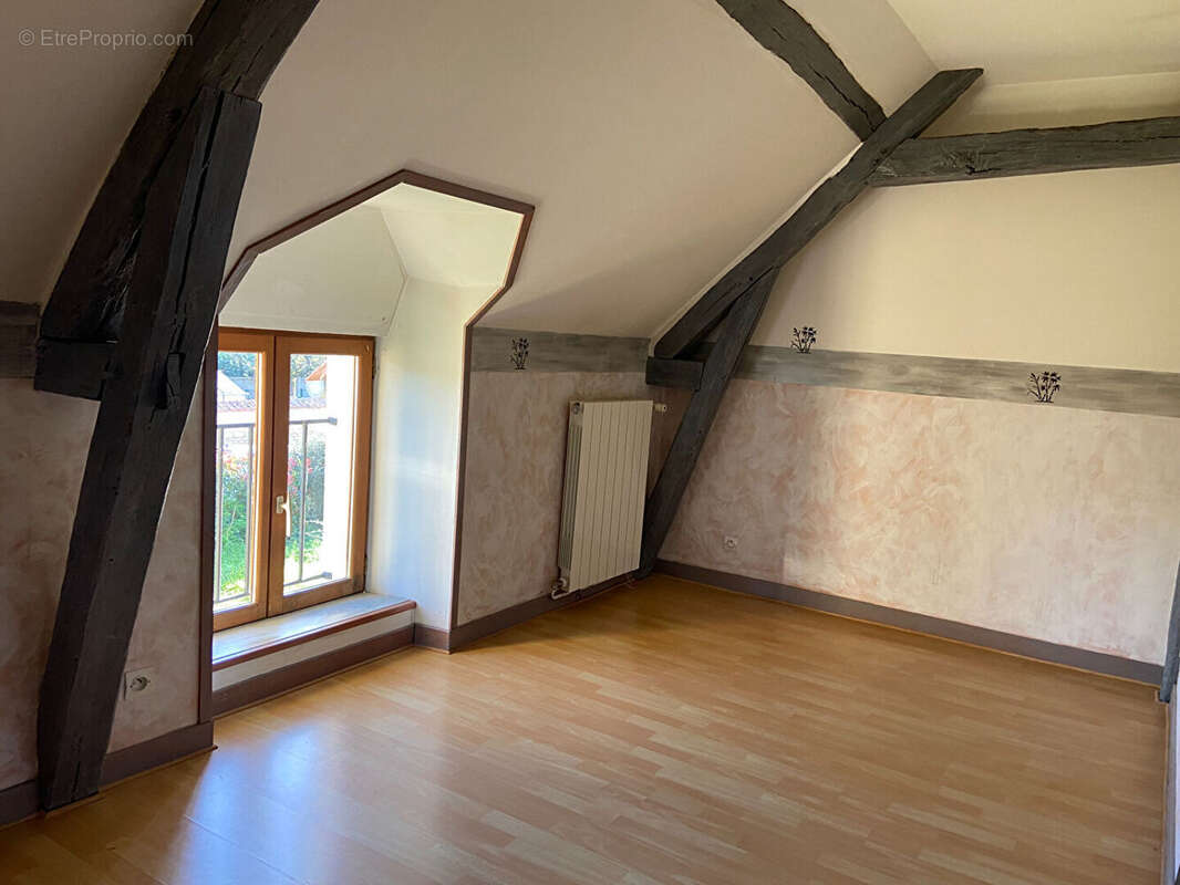 Maison à COULANGES-LES-NEVERS