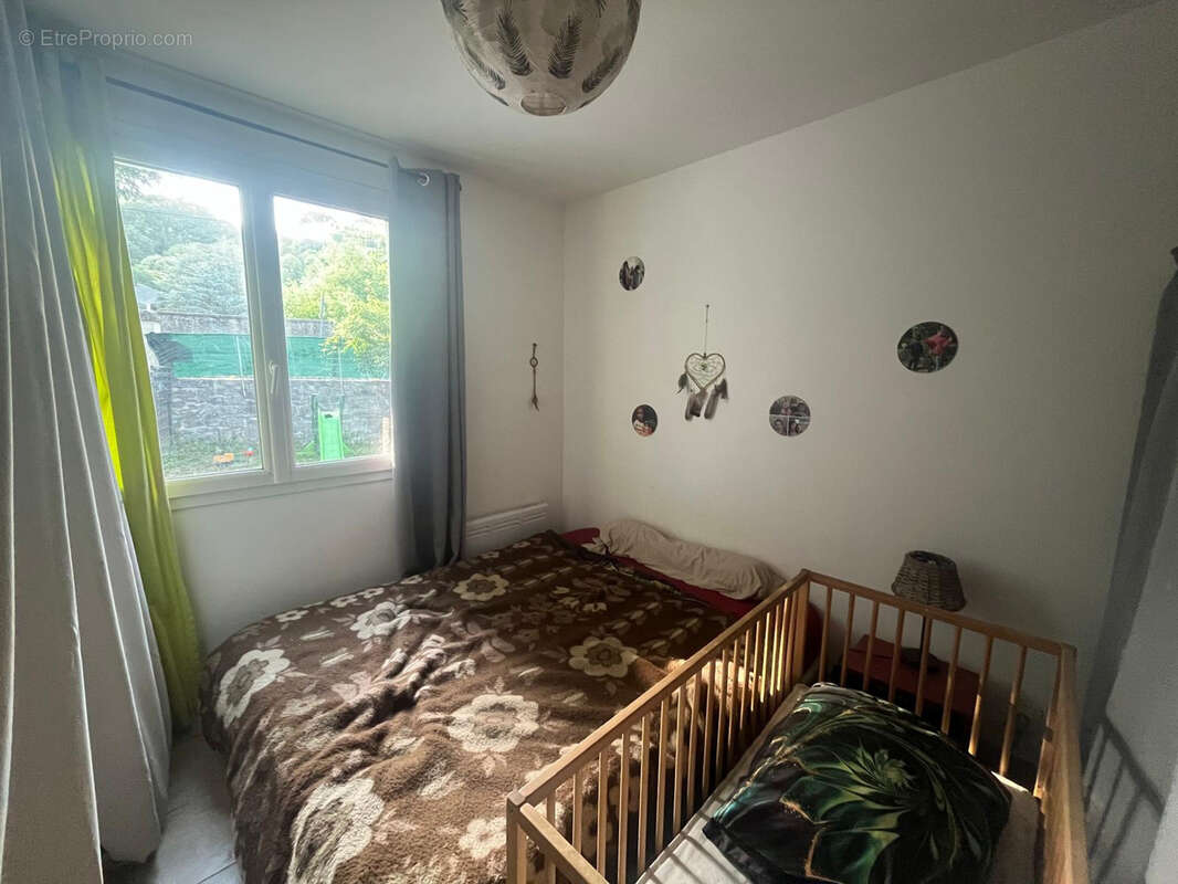 Maison de plain-pied de 76,22 m2 et un mazet - photo 4