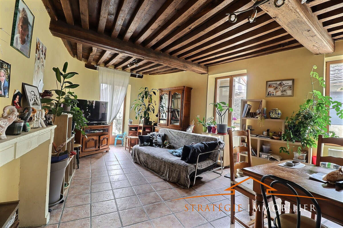 Appartement à MERCUREY