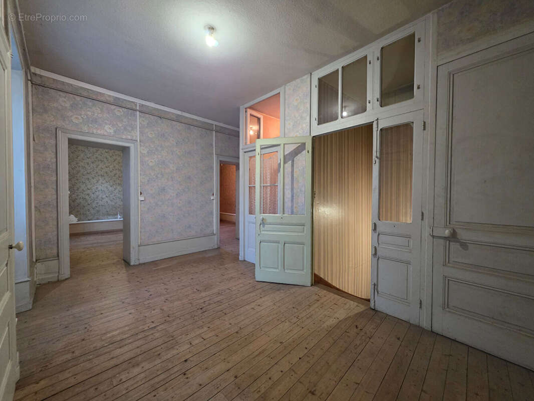 Maison à SAINT-GENIX-SUR-GUIERS