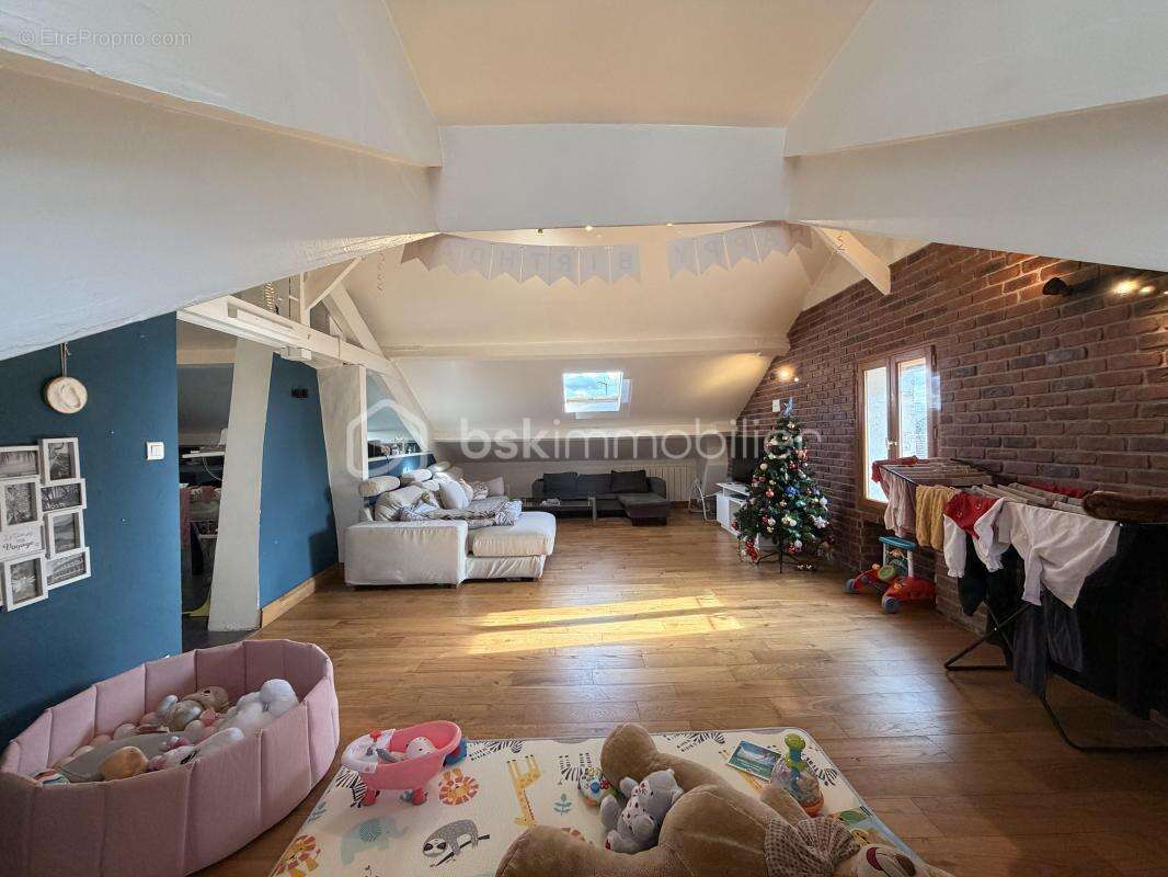 Appartement à CORBEIL-ESSONNES