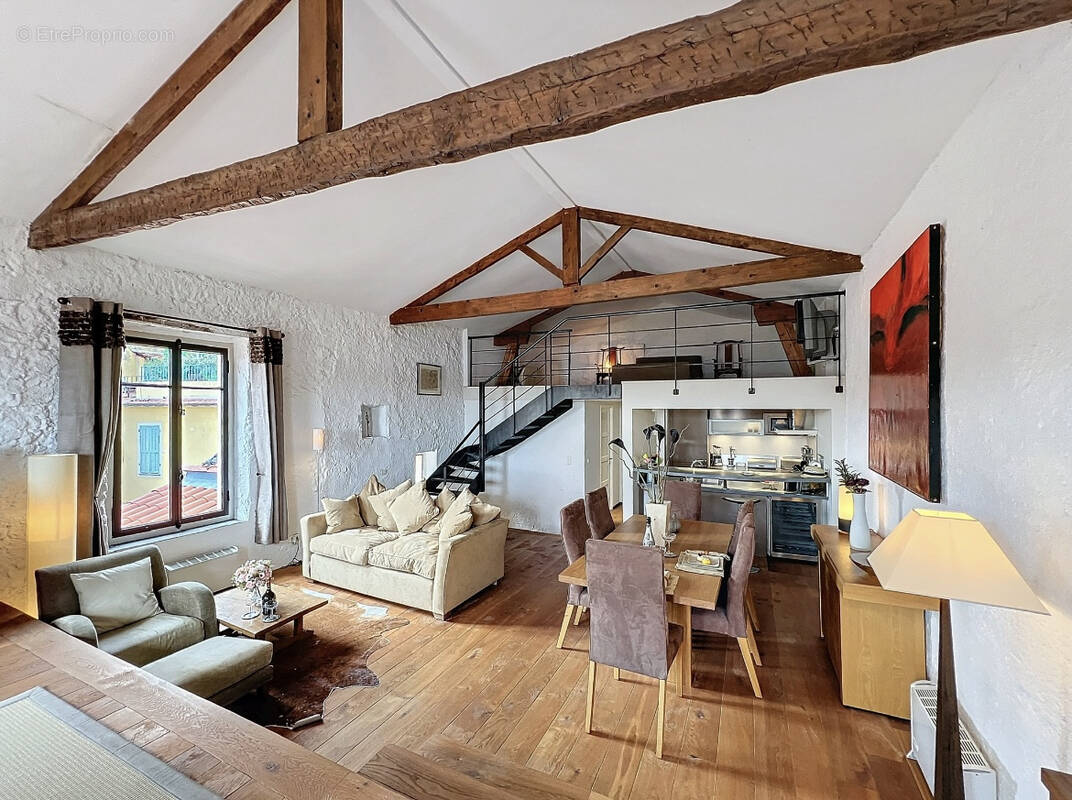 Appartement à VILLEFRANCHE-SUR-MER