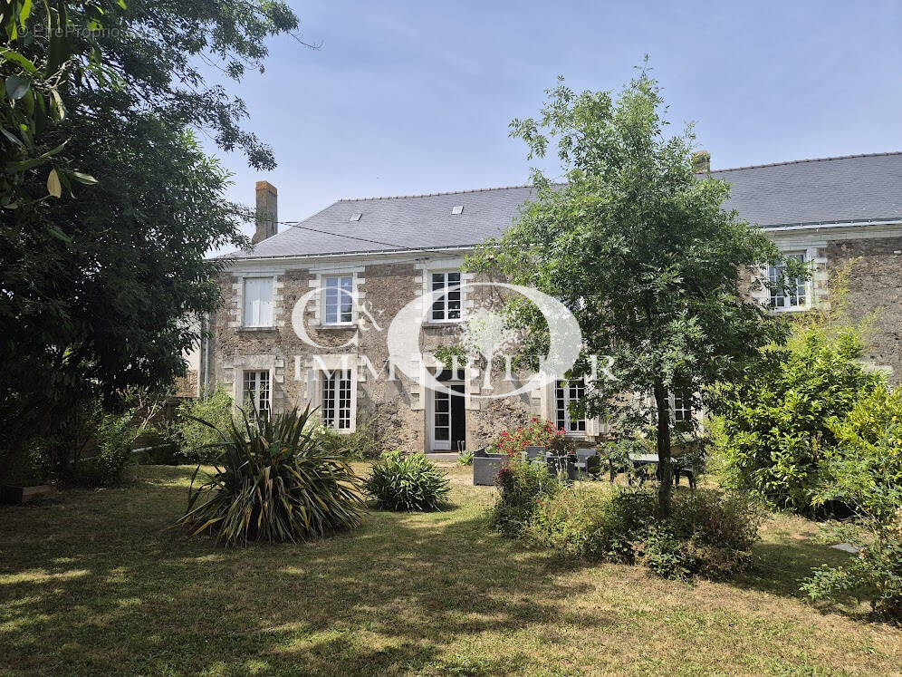 Maison à SAINT-COLOMBAN