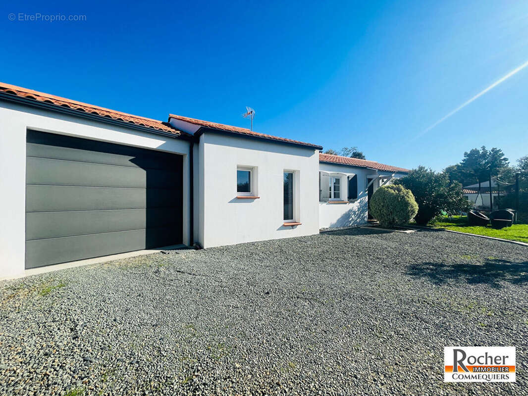 Maison à COMMEQUIERS