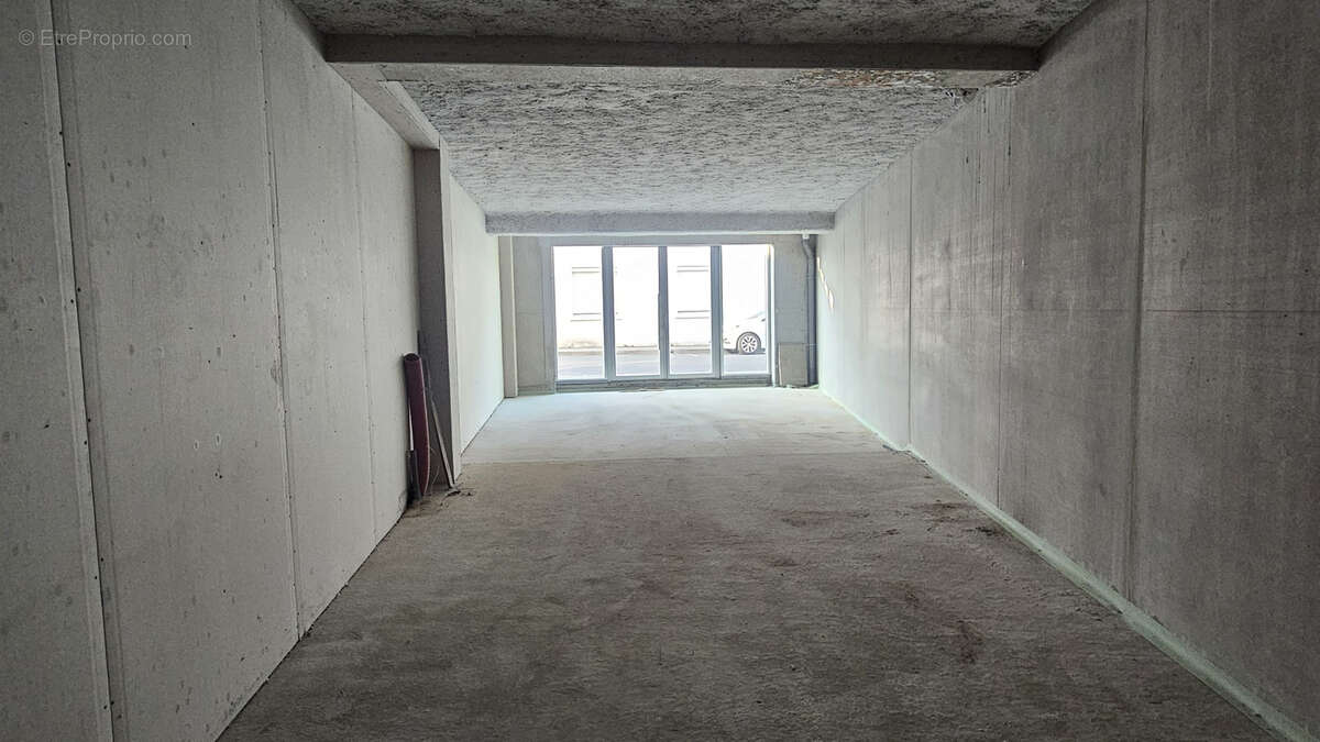 CELLULE 1  /  59,70 m2 - photo 4