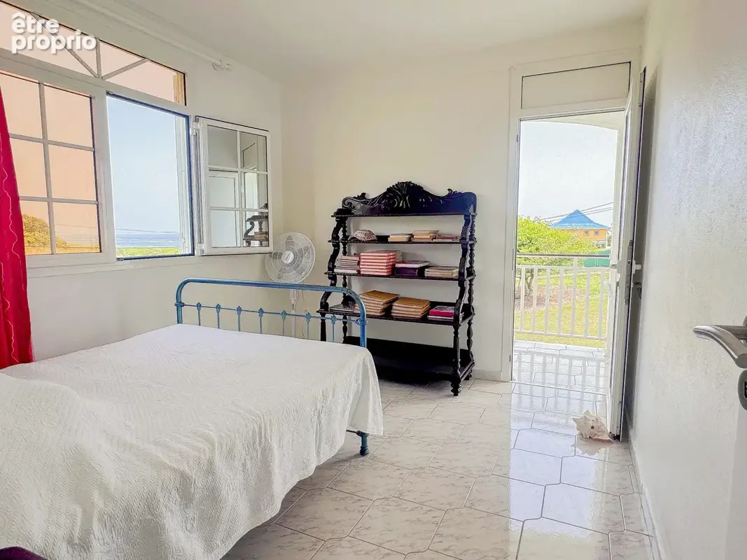 LE MOULE — Maison familiale avec vue mer + appartement T3 indépendant  Terrain de 4 840 m2 constructible - photo 20