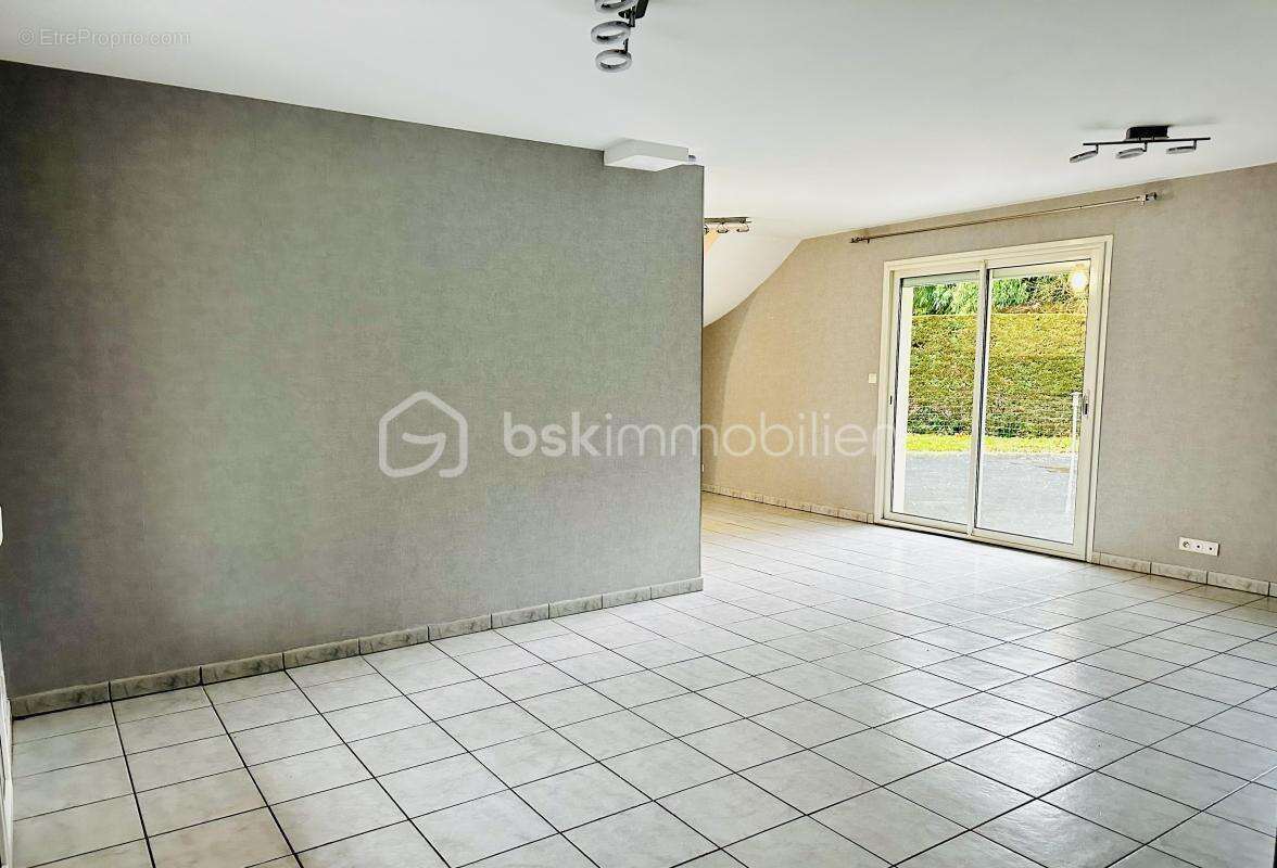 Maison à BEAUREPAIRE