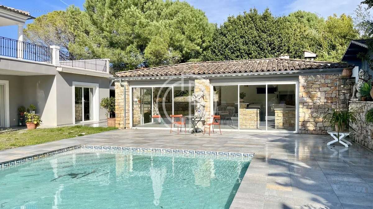Maison à MOUGINS