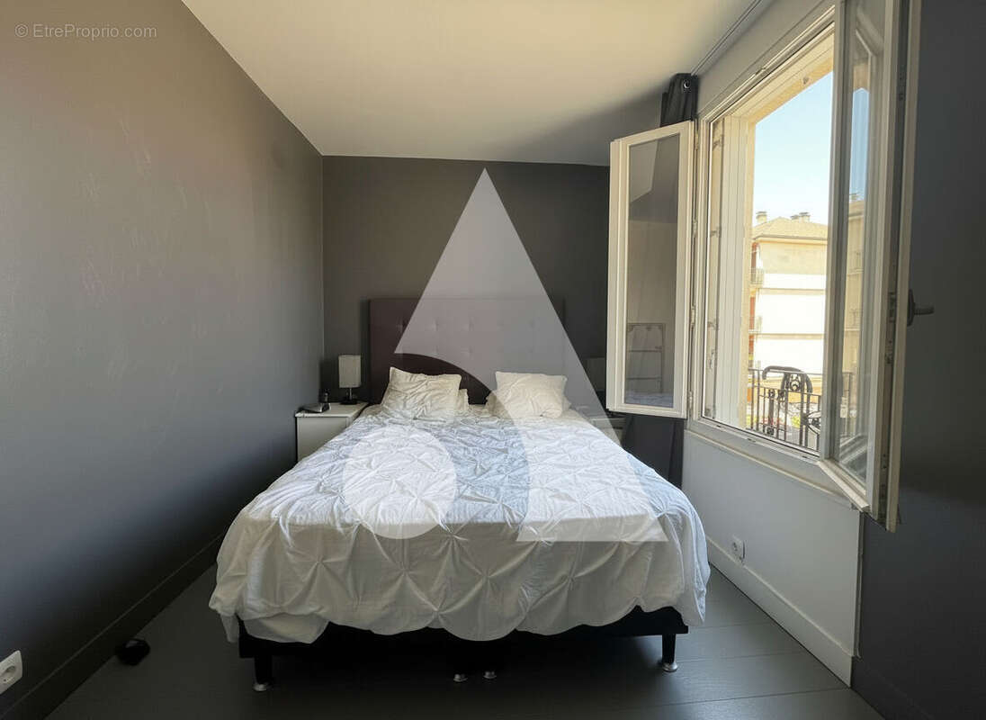 Appartement à ENGHIEN-LES-BAINS