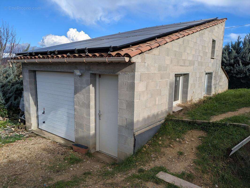 Maison à GREOUX-LES-BAINS