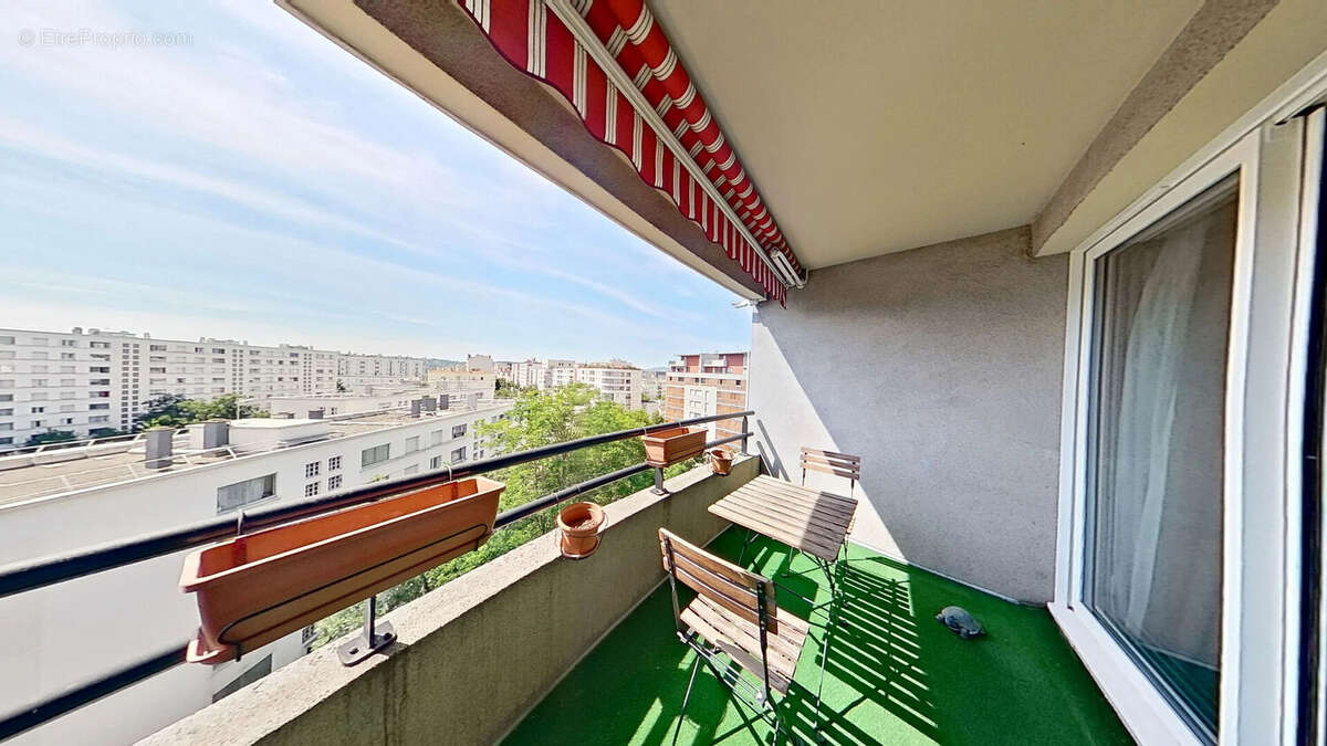 Appartement à LYON-8E