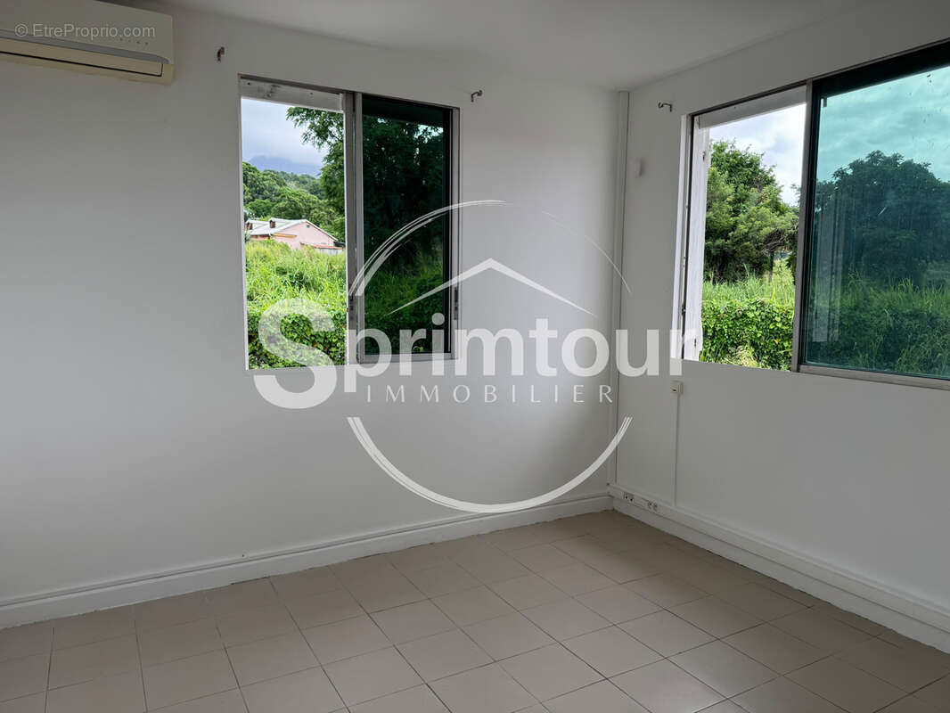 TROIS-RIVIERES Appartement T3 investissement locatif - photo 11