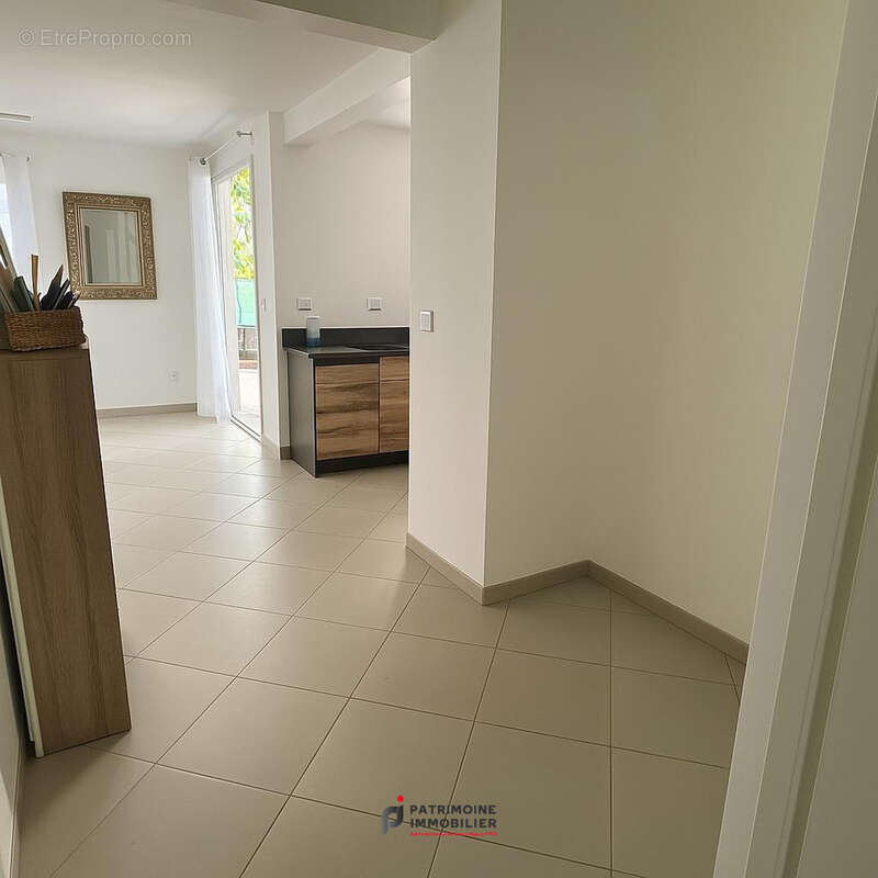 Appartement à PETIT-BOURG