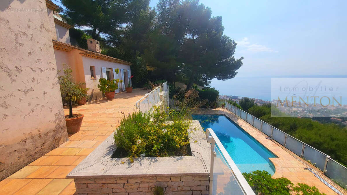 Maison à ROQUEBRUNE-CAP-MARTIN