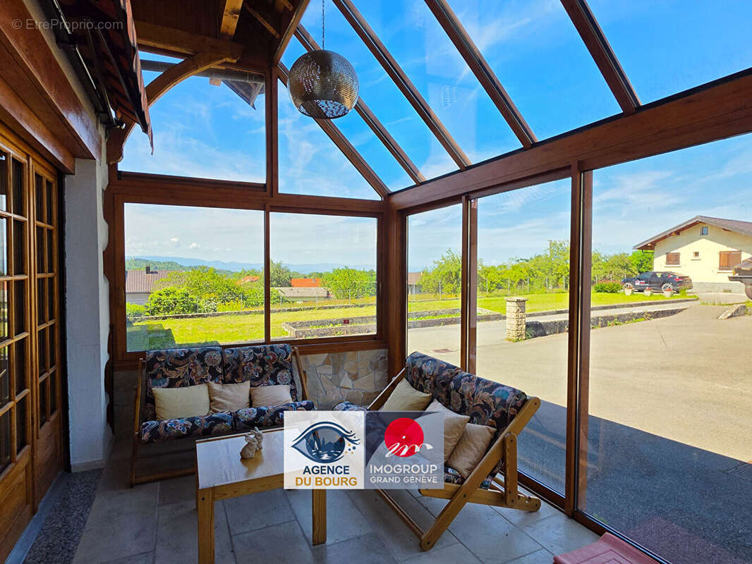 Opportunité rare - Ensemble immobilier de deux maisons avec dépendances à DRAILLANT - photo 4
