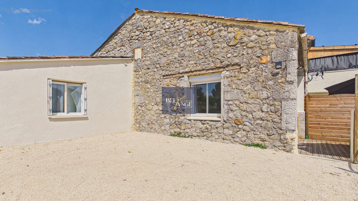 Vallon-Pont-d’Arc   Une maison aux multiples possibilités au cœur de l’Ardèche - photo 12
