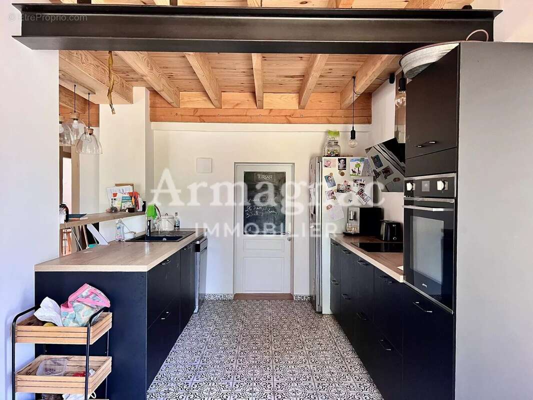 Maison à VIC-FEZENSAC