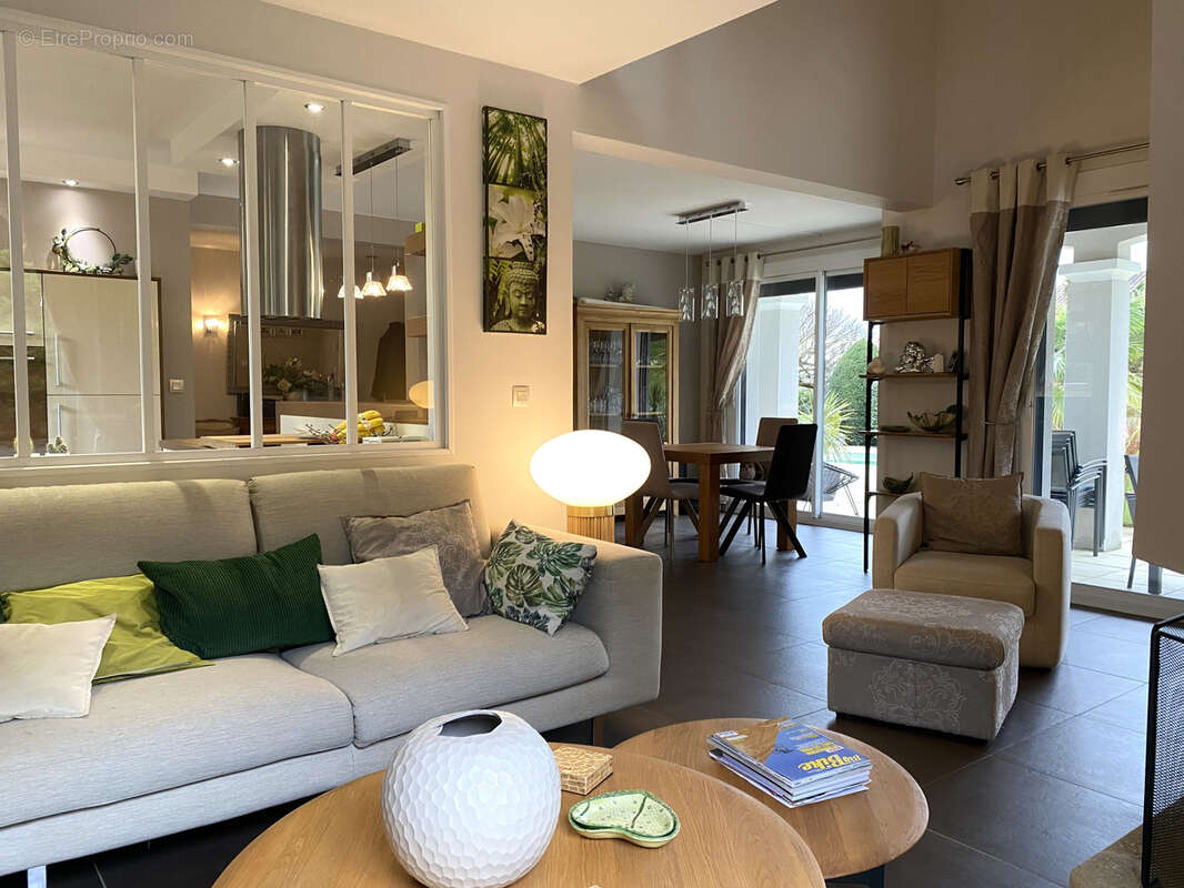 Maison à ALBIGNY-SUR-SAONE