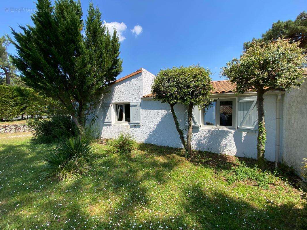 Maison à LES MATHES