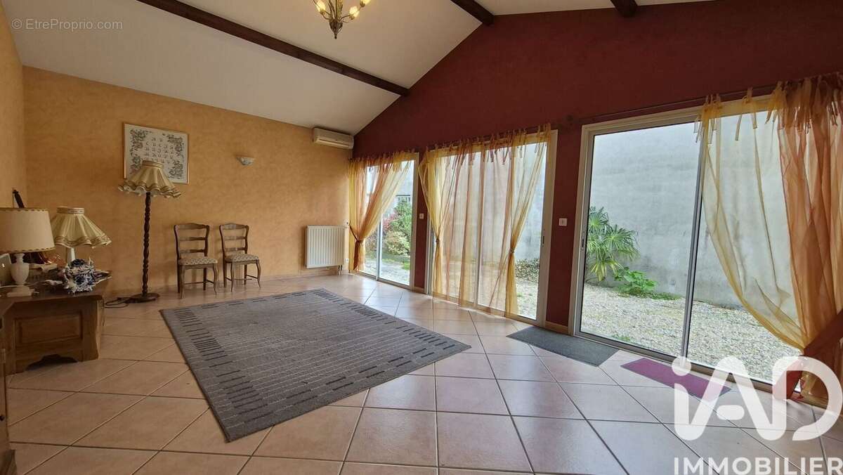 Photo 2 - Maison à CASTILLON-LA-BATAILLE