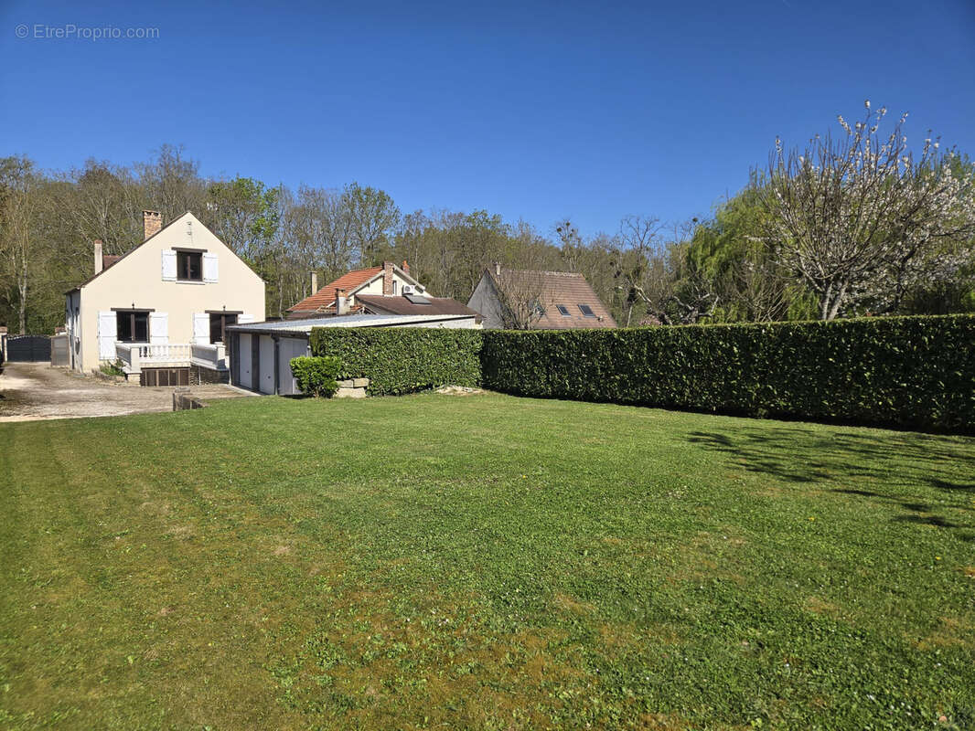 Maison à SAINT-FARGEAU-PONTHIERRY