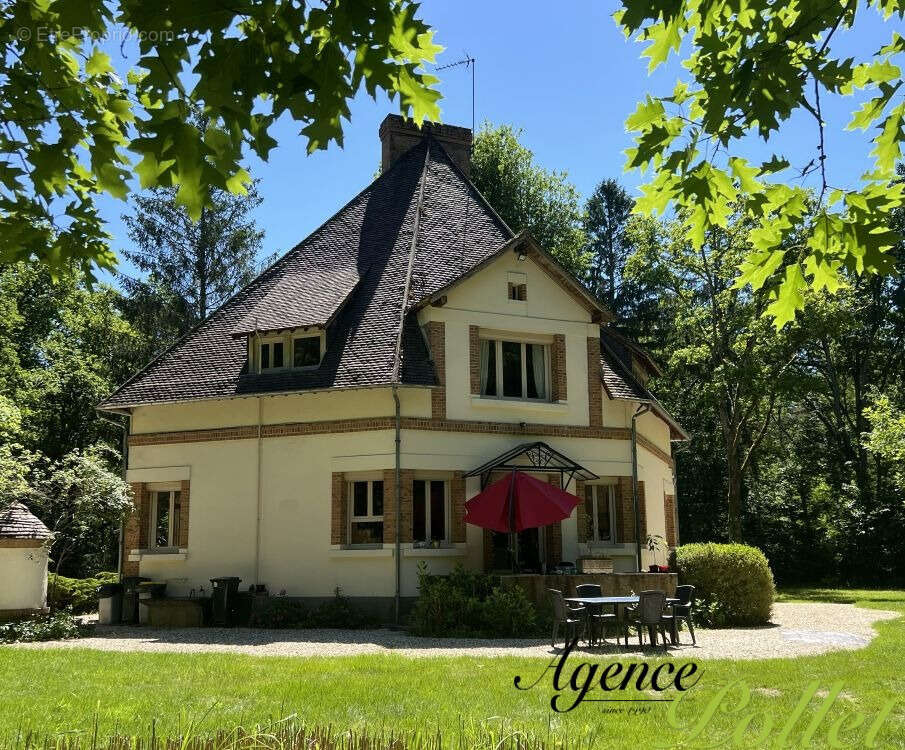 Maison à AUBIGNY-SUR-NERE