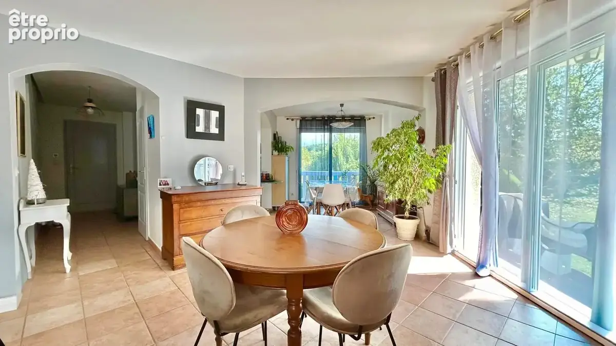 Maison 5 pièces 133 m² à vendre à Contamine-Sarzin (74270) - photo 2