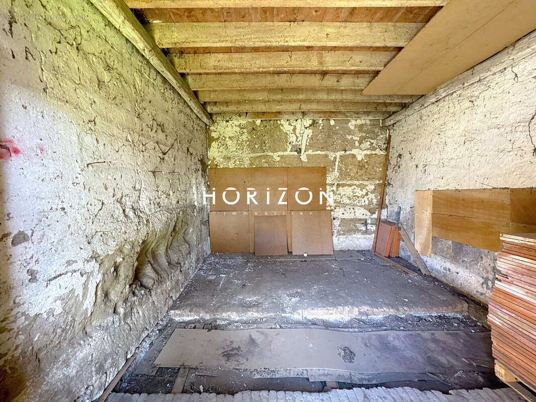 Maison 328 m² à Cormoranche-Sur-Saone  - photo 6