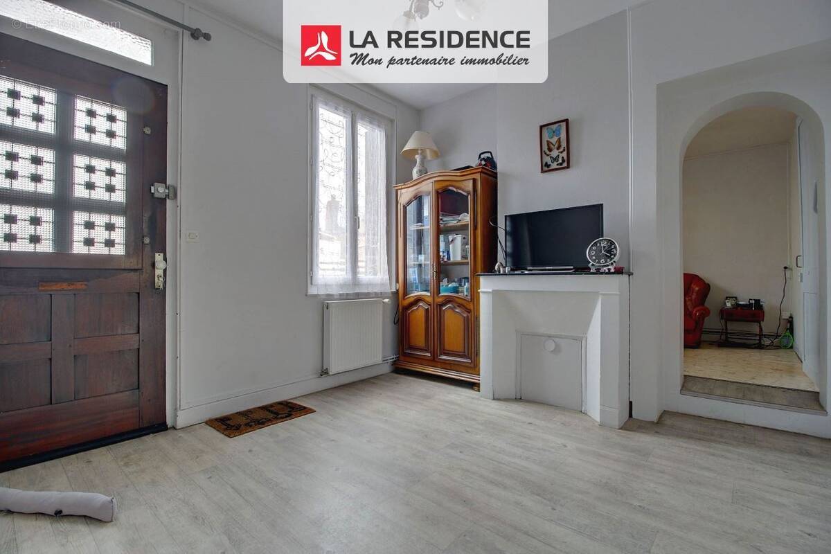 Maison à SAINT-ETIENNE-DU-ROUVRAY