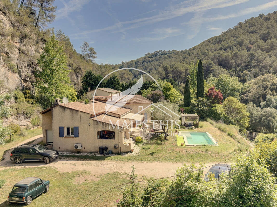 Maison à SOLLIES-TOUCAS