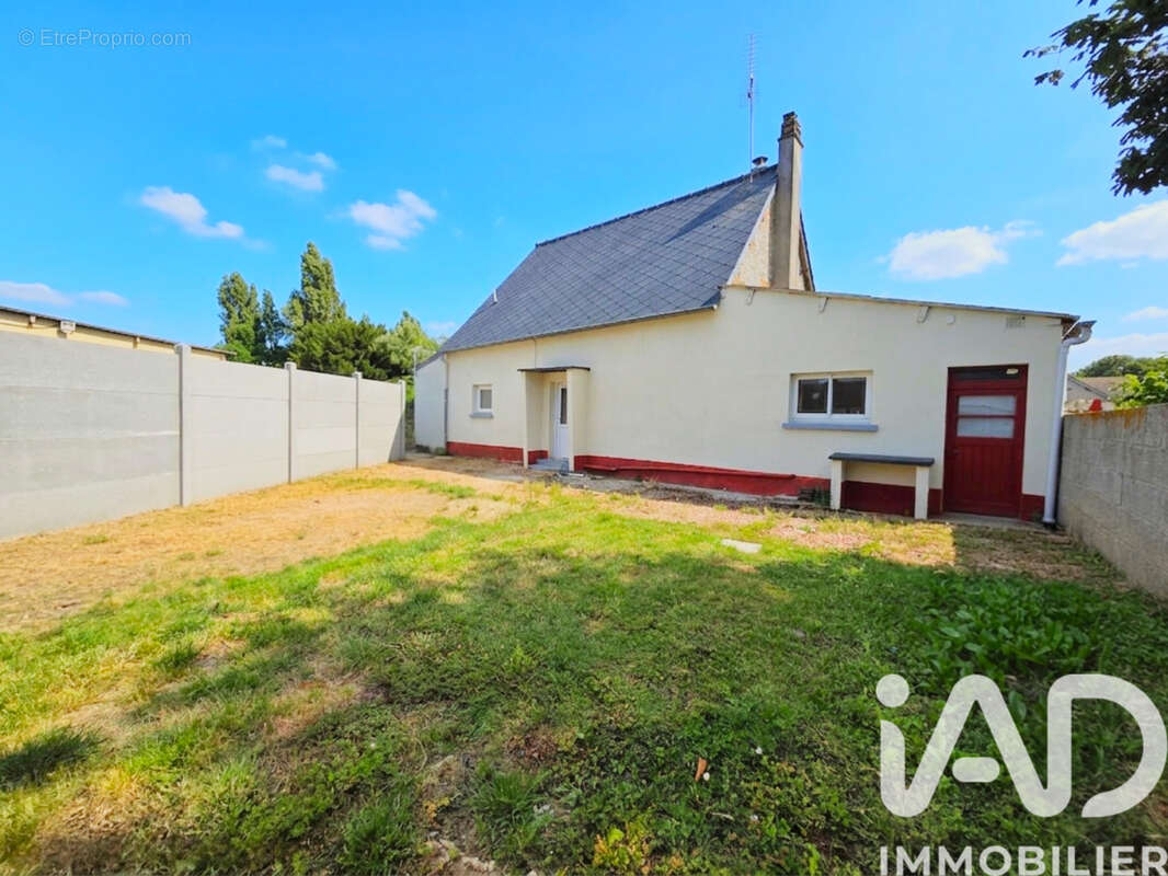 Maison 95 m² à Umpeau  - photo 4
