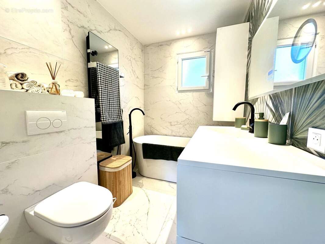 Maison à MOUGINS