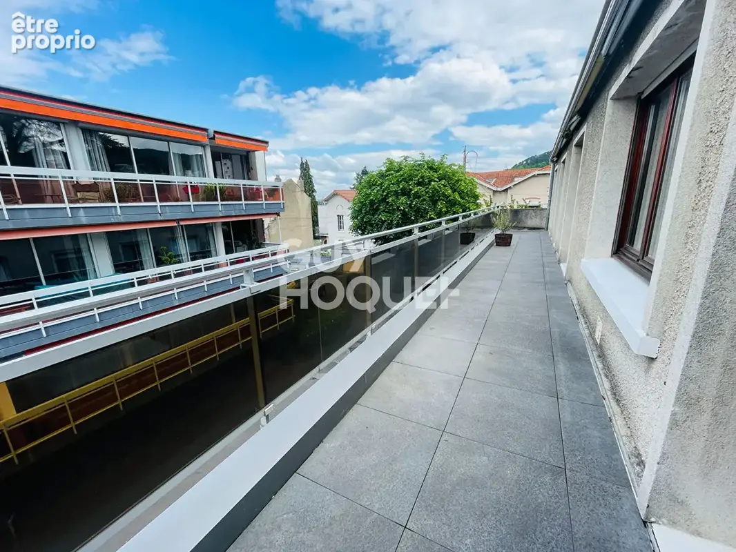 Chamalieres - Appartement type 5 125 m² , terrasse et garage - photo 2