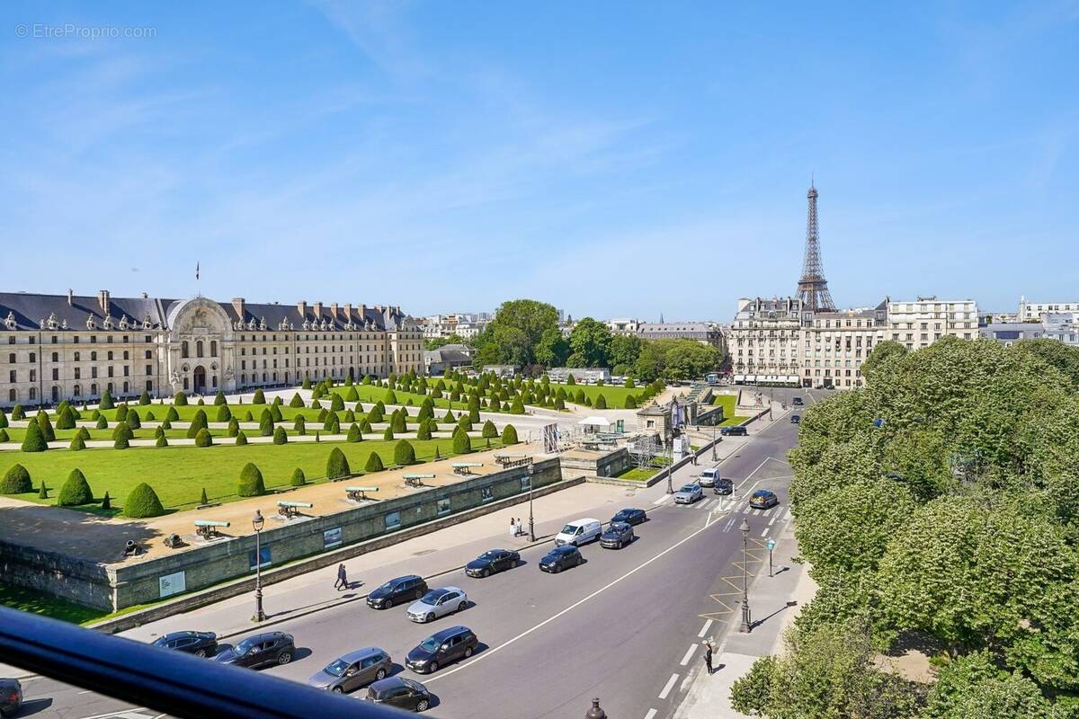 Appartement à PARIS-7E