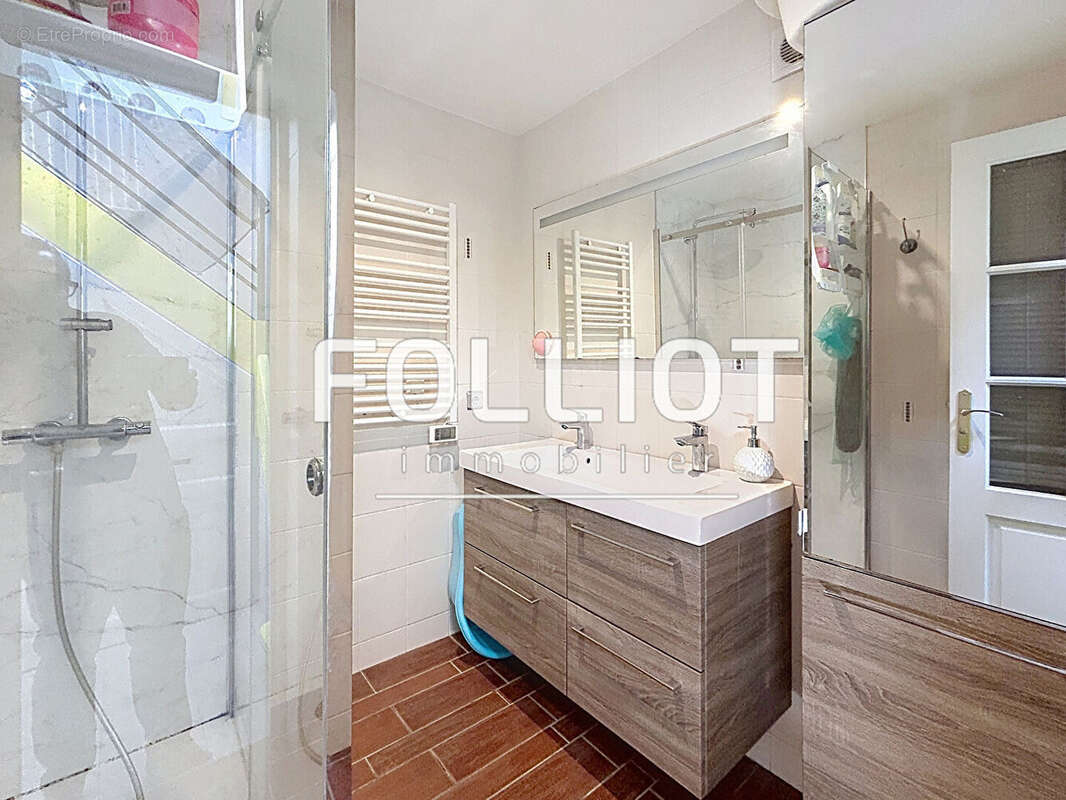 Maison 6 pièces à vendre à Coudeville sur Mer 50290 - photo 17