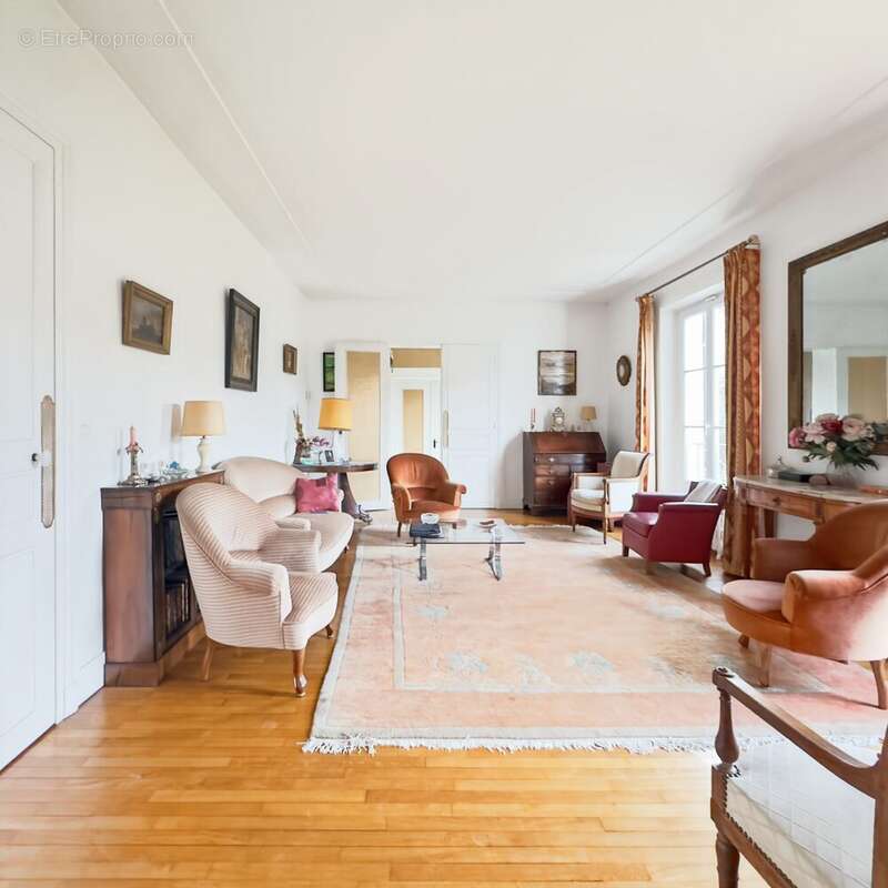 Maison à LES PAVILLONS-SOUS-BOIS