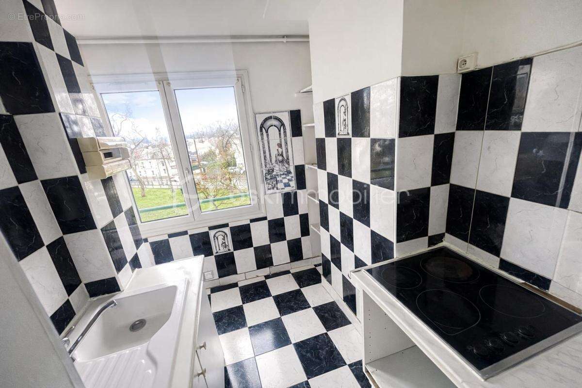 Appartement à CLICHY-SOUS-BOIS
